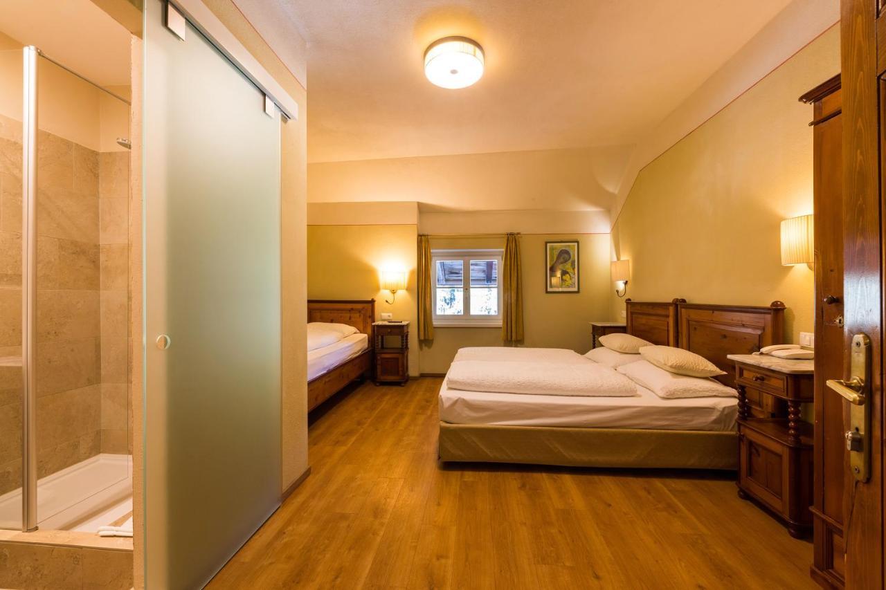 Hotel Lago Di Braies Braies  Bagian luar foto