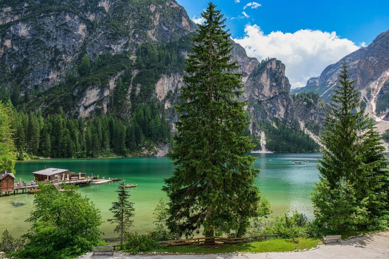 Hotel Lago Di Braies Braies  Bagian luar foto